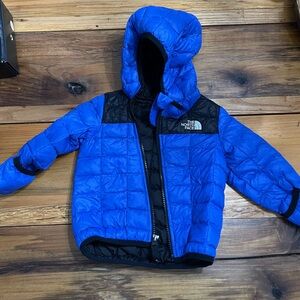 Infant North Face jacket size 6-12 months